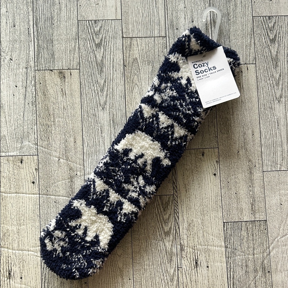 *closet clean out* old navy cozy socks